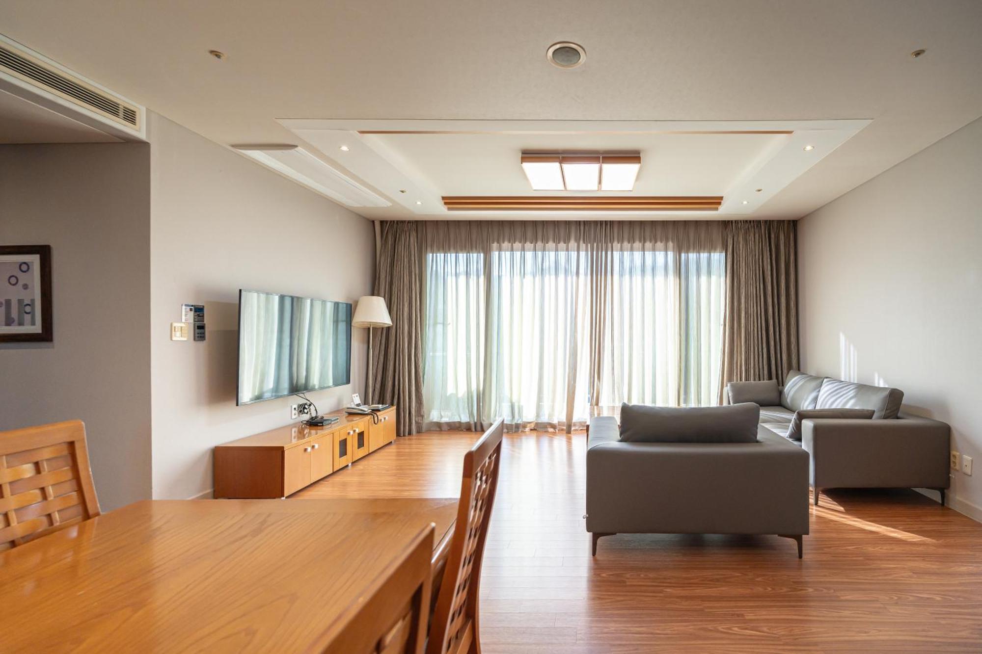 Elysian Gangchon Resort Chuncheon Bagian luar foto