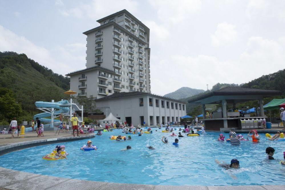 Elysian Gangchon Resort Chuncheon Bagian luar foto